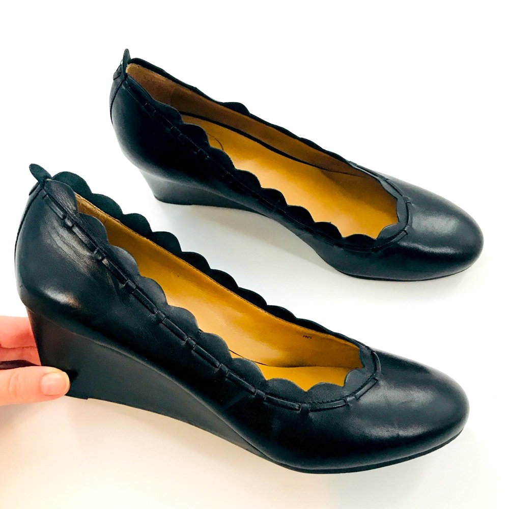 Jack Rogers Thea Soft Black Leather Scalloped Trim Round Toe Wedges